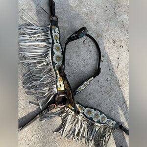 Showman Daisy Barrel Tack Set